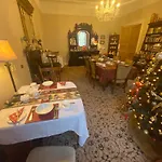 Ashmore House 3*