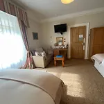 Ashmore House Bed & Breakfast