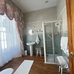 Bed & Breakfast Ashmore House 3*