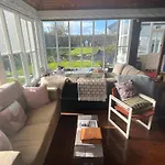 Bed & Breakfast Ashmore House 3*