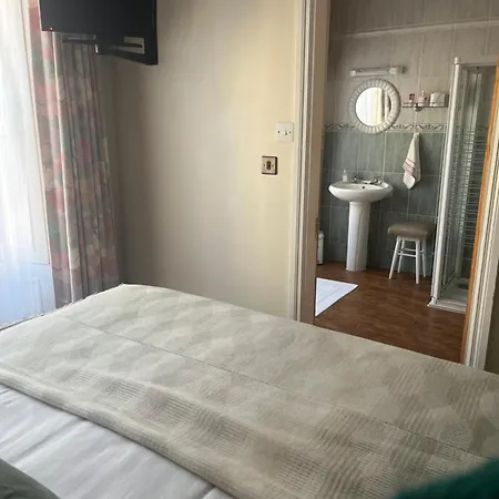 Ashmore House לינה וארוחת בוקר קאשל