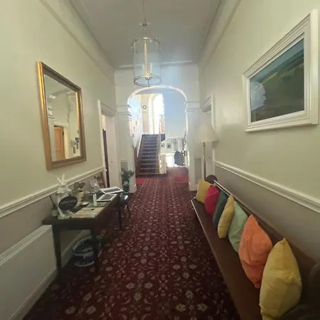 Ashmore House Bed & Breakfast
