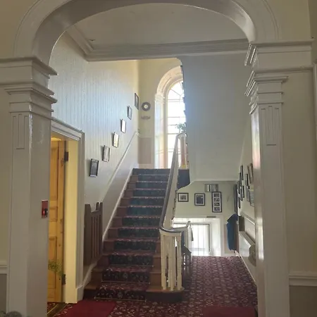 Ashmore House Bed & Breakfast 3*