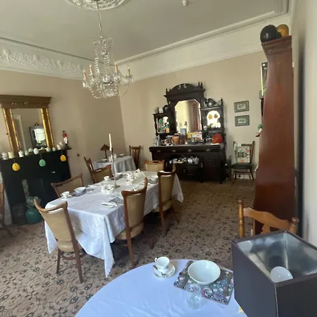 Ashmore House Bed and Breakfast 3*