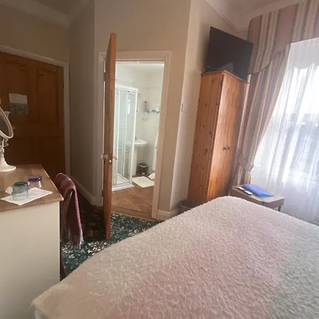 Ashmore House Bed & Breakfast 3*
