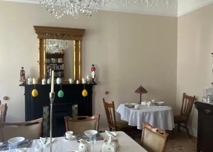 Bed & Breakfast Ashmore House 3*