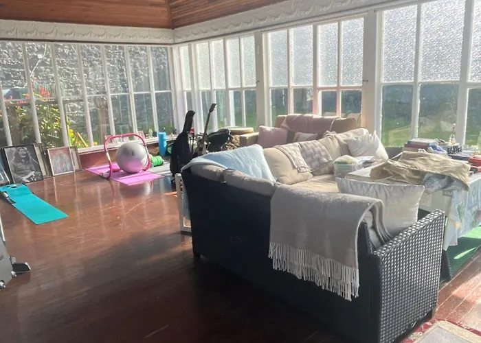 Ashmore House 3*